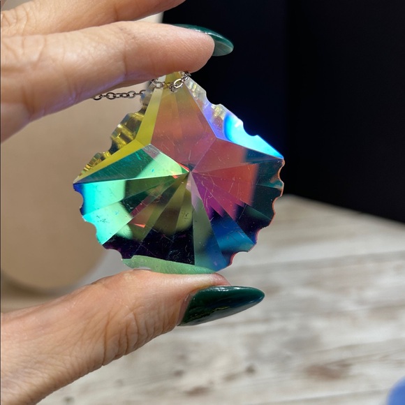 Oversized Crystal Aurora Borealis Pendant Necklace - Picture 7 of 7